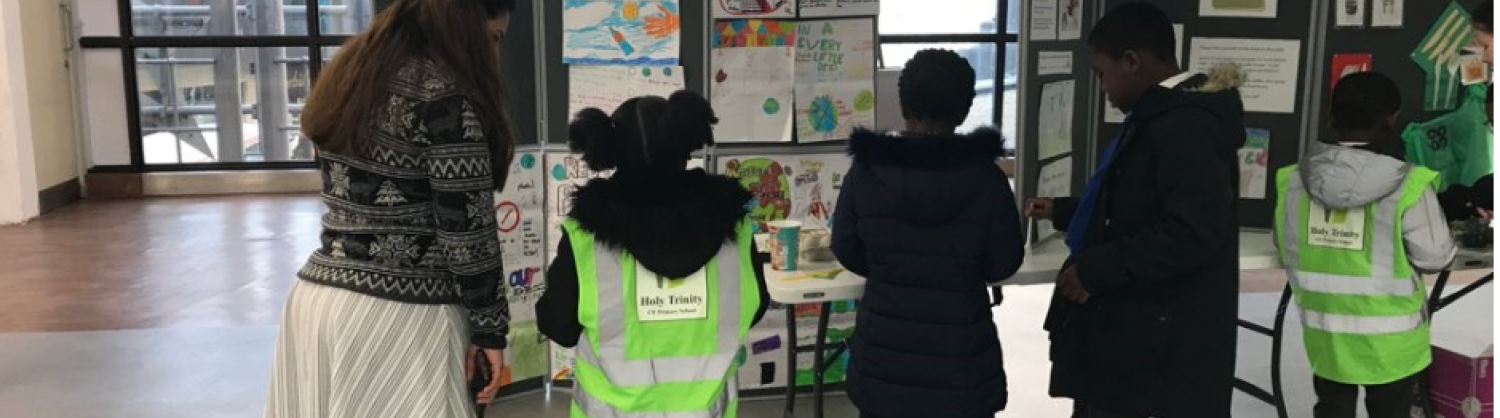 Children at a Bread n Butter workshop