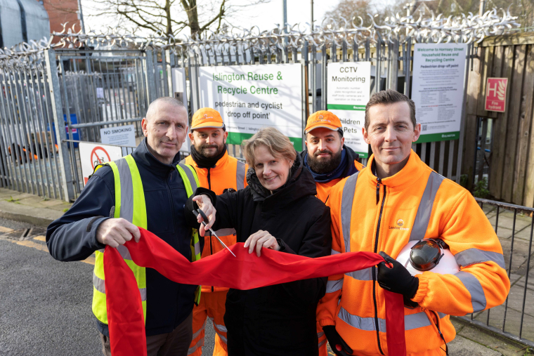 Councillor Rowena Champion with staff from London Borough of Islington and London Energy cutting ribbon to open the new pedestrian zone